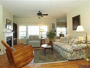 5th image of 6 Hampton Cir