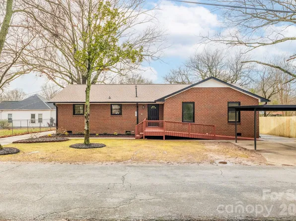 407 Thomas St, Marshville, NC 28103