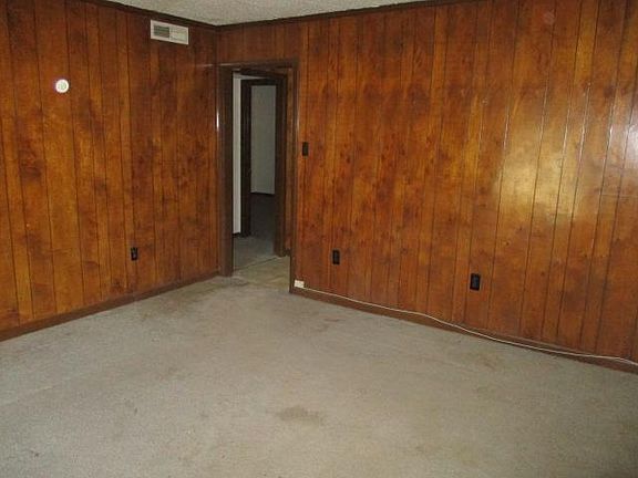 5th image of 149 W Clearview Dr