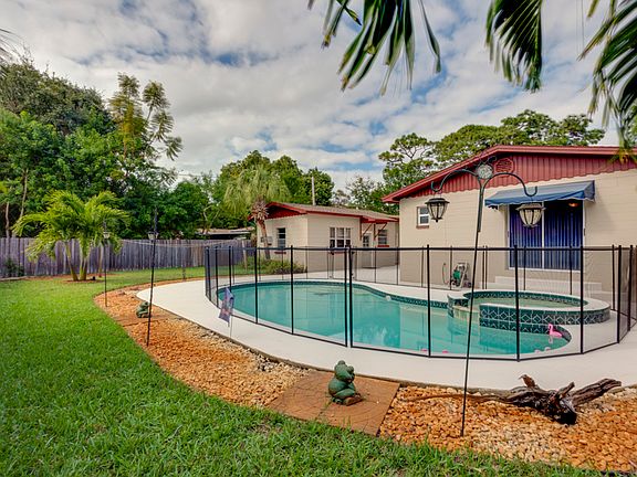 4th image of 5942 4th Ave N
