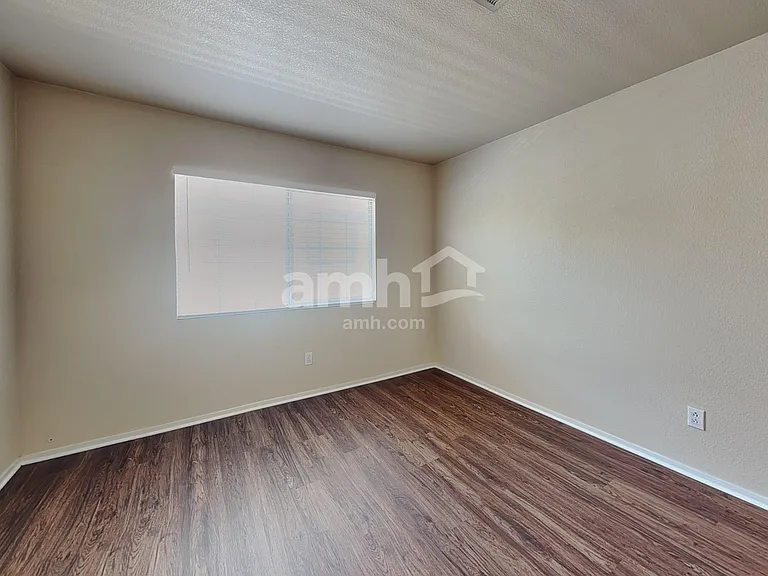 207 Luninborg St — Photo 15