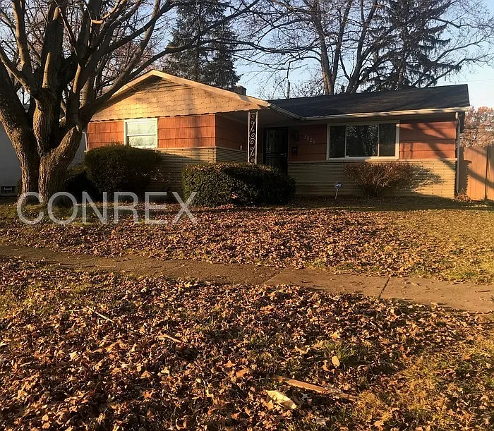 3826 Roswell Dr photo 1