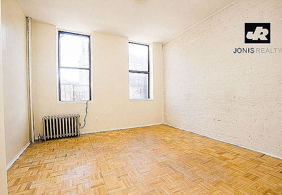 4th image of 127 2nd Ave APT 8