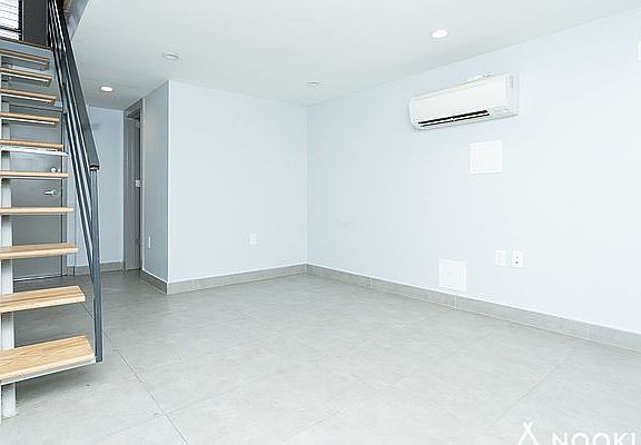 3rd image of 1000 Fulton St APT 1A
