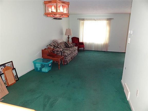 4th image of 80 Greenway Blvd