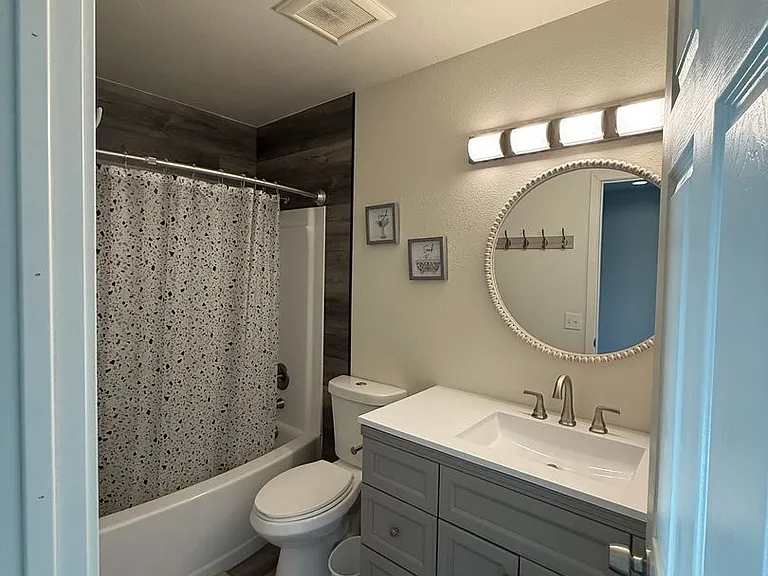 2803 Wilson St — Photo 7