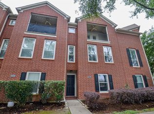 3027 N Heights Hollow Ln, Houston, TX 77007