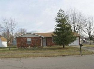 400 Elm Dr, Centerville, IN