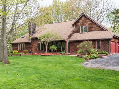 303 Garner Rdg, Delafield, WI, 53018
