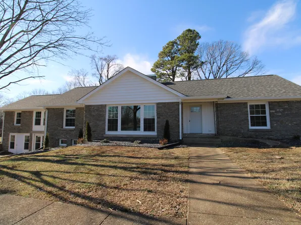 605 Ellington Dr, Lafayette, TN 37083