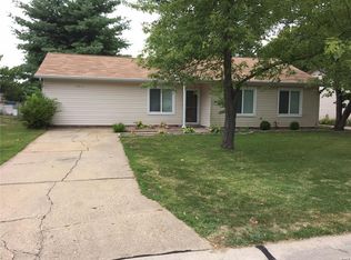 2511 Breezy Point Ln, O'Fallon, MO 63368