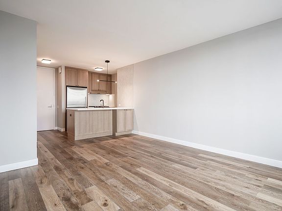 3rd image of 560 W 43rd St APT 39C
