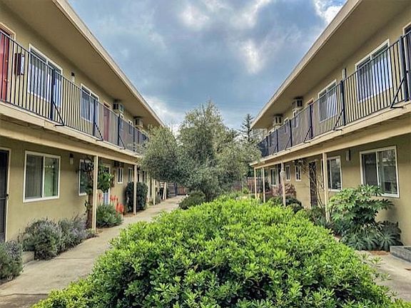 3rd image of 5820 Newman Ct APT 5