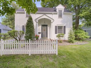 1758 Albert St N, Falcon Heights, MN 55113