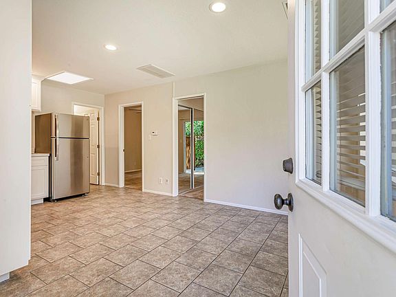 3rd image of 560 Beresford Ave #A