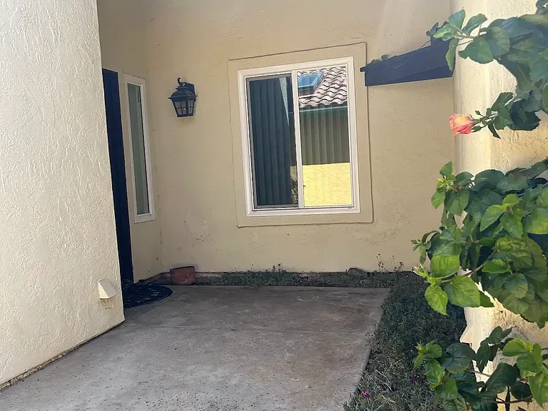 830 Glenwood Way — Photo 4