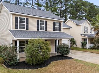215 Bainsbury Ln, Summerville, SC 29483