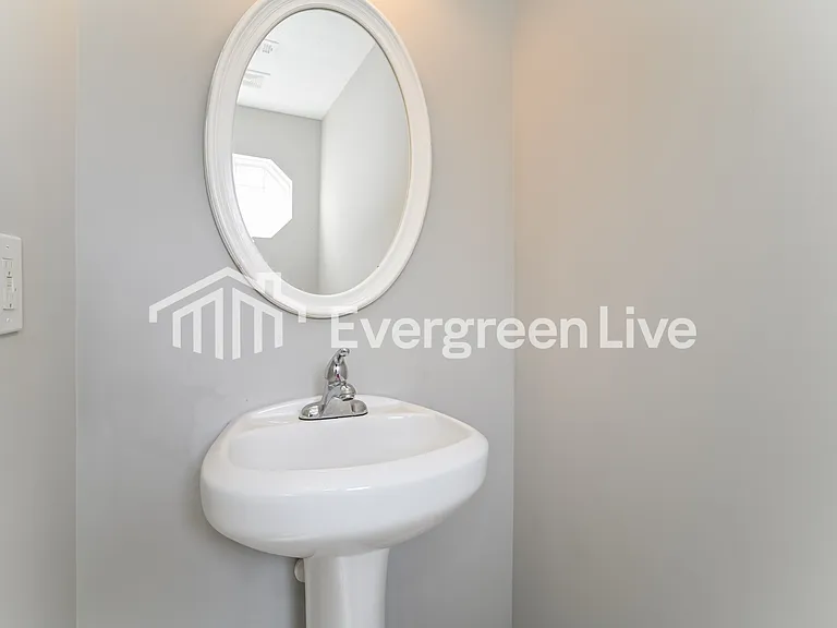 1705 Formosa Ln — Photo 13