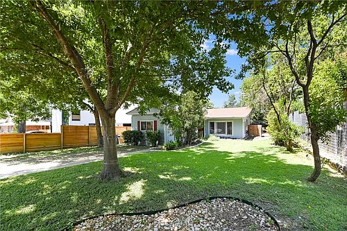208 Braeswood Rd Photo 1