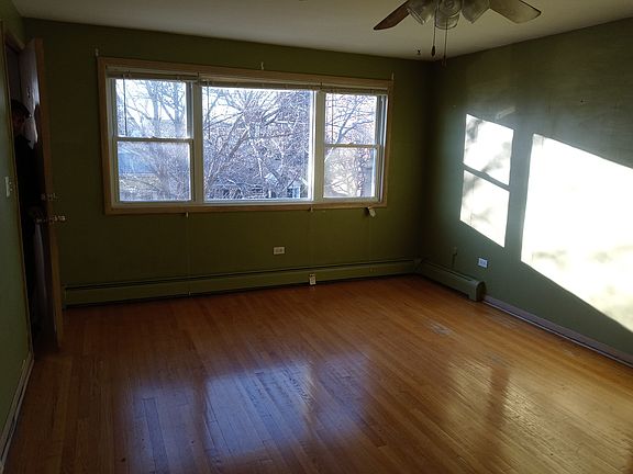 4th image of 6013 N Damen Ave #6