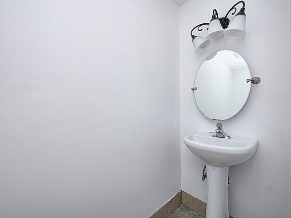 2nd image of 8344 Meadowlark Dr
