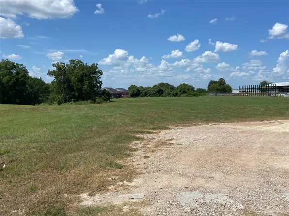 1675 Highway 290 E, Brenham, TX 77833