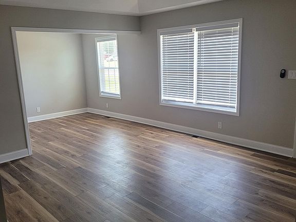4th image of 573 Anita Dr