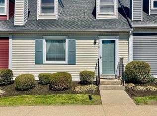 10791 Colonial Woods Way, Louisville, KY 40223