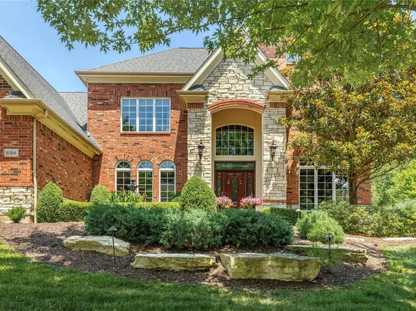 16364 Wynncrest Falls Way, Chesterfield, MO 63005