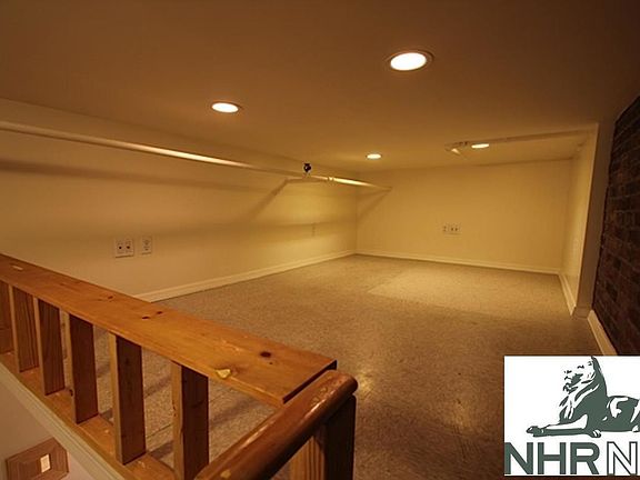 4th image of 139 W 14th St APT 4G