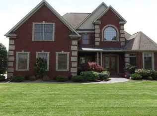 929 Montclair Dr, Bowling Green, KY 42103