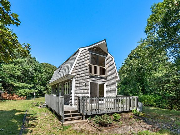 2nd image of 32 Acushnet Rd