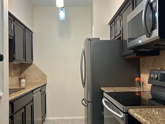 4th image of 17651 Red Oak Dr #7651