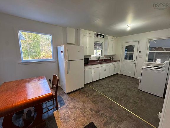 5th image of 1202 Owen Rd