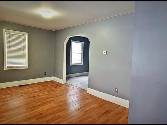 3rd image of 6886 Grandville Ave Floor 1