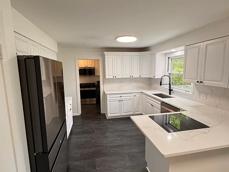 412 Lavergne Ave — Photo 2