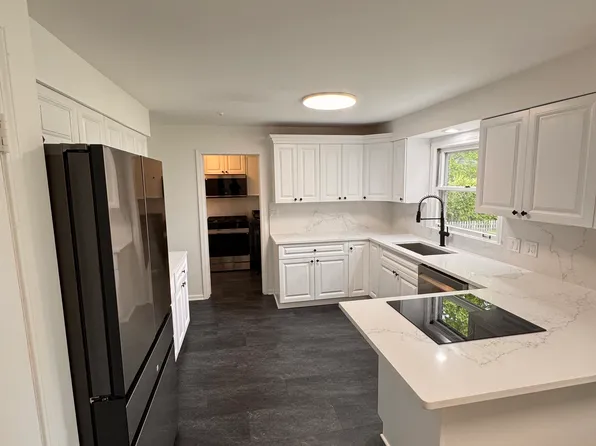 412 Lavergne Ave, Wilmette, IL 60091