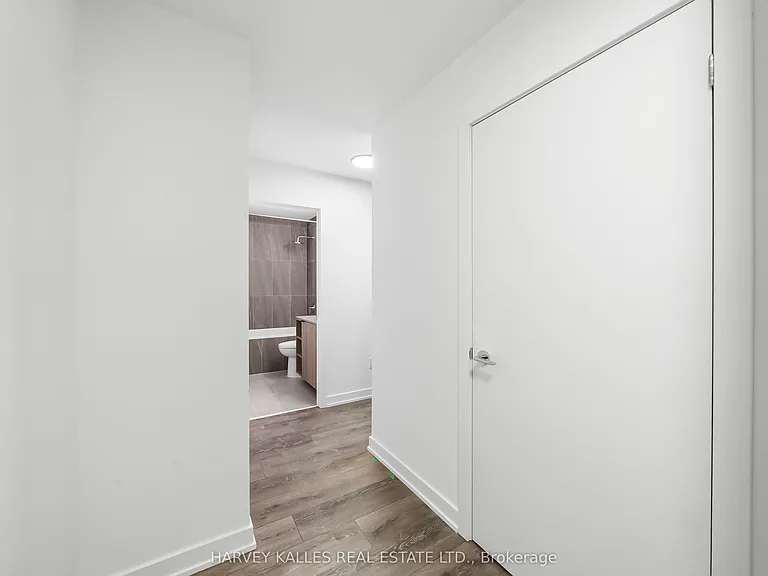 1007 The Queensway #514 — Photo 28
