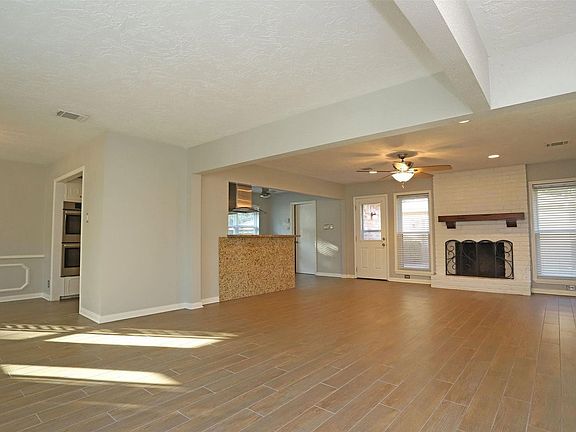 3rd image of 12870 Westella Dr