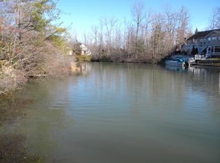 8 War Eagle Dr, Crossville, TN 38572