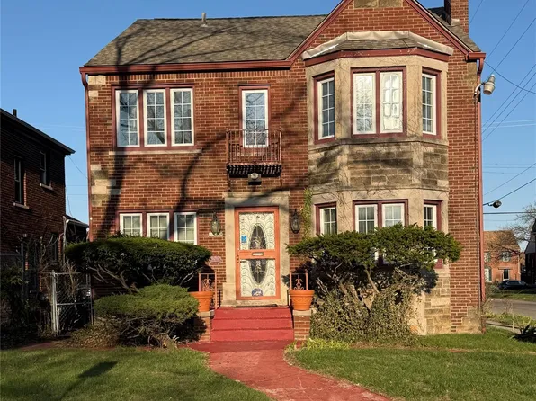 18400 Woodingham Dr, Detroit, MI 48221