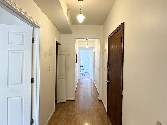 4th image of 3100 N California Ave #2S