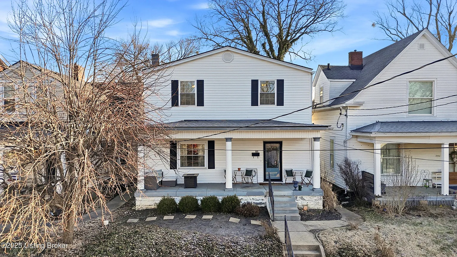 239 Franck Ave photo 1