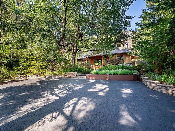 12th image of this home