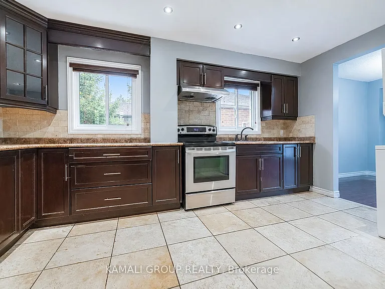 77 Ecclestone Dr #MAIN — Photo 3