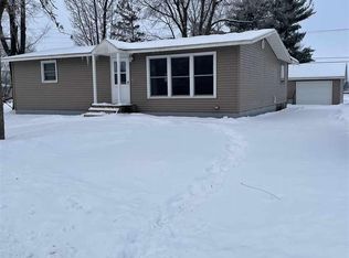 813 S Ohio St, Prairie Du Chien, WI 53821