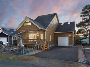 3243 NW Lee Ave, Lincoln City, OR 97367