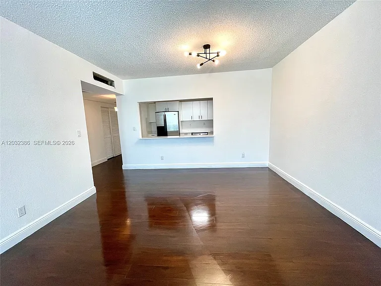 19390 Collins Ave #316 — Photo 11