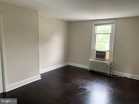 4th image of 465 Cinnaminson St