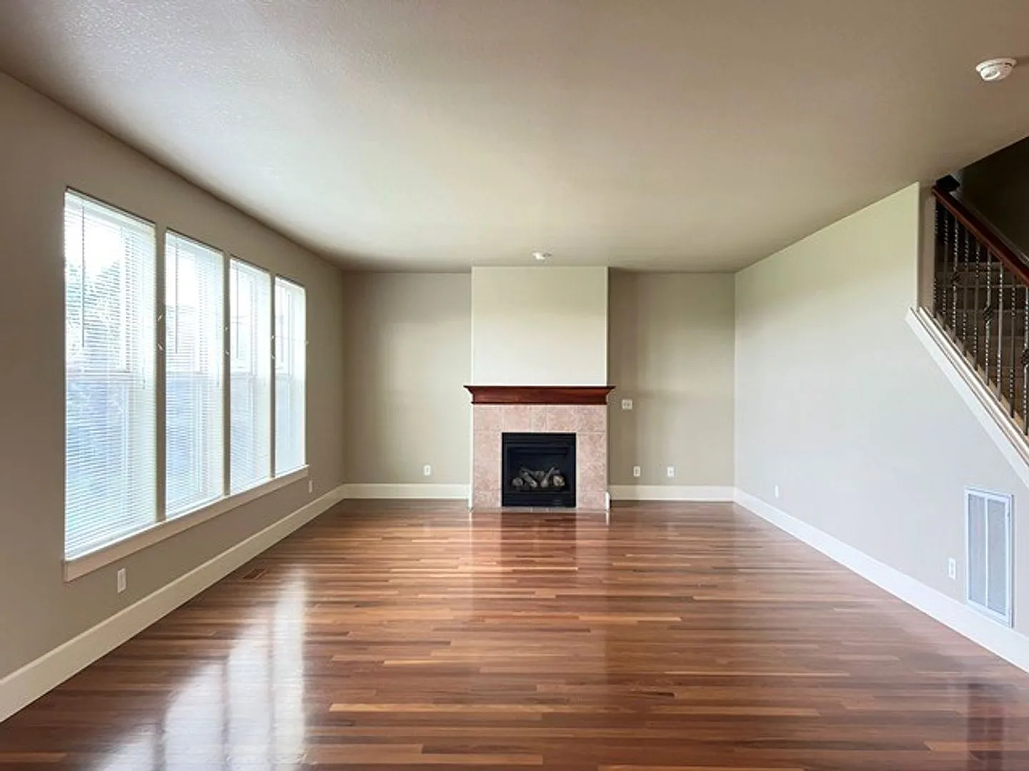 4Bd/2.5Ba Two Story House - Available Mid October! — Photo 2